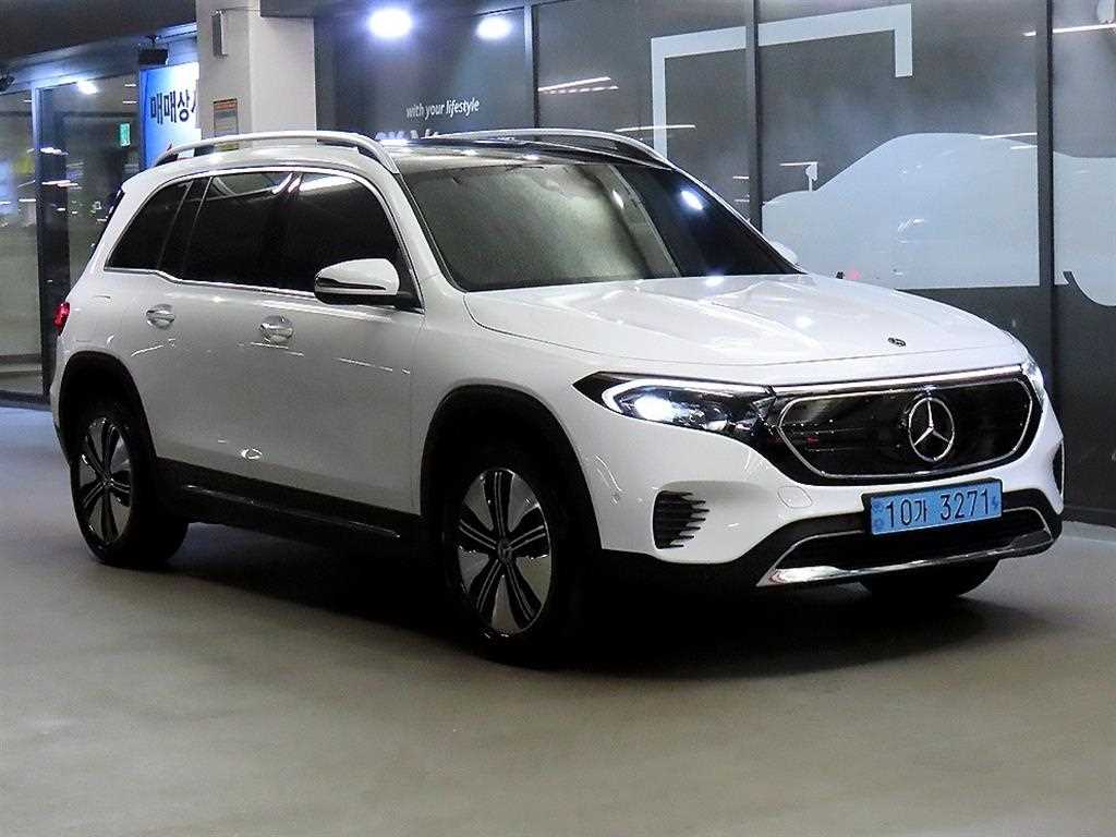 벤츠 EQB 300 4MATIC AMG 라인 사진
