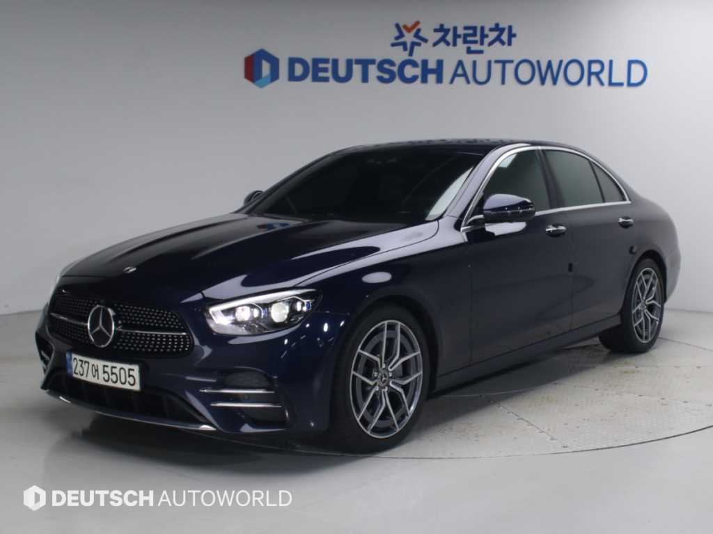 벤츠 E 클래스 E220d 4MATIC AMG라인 사진