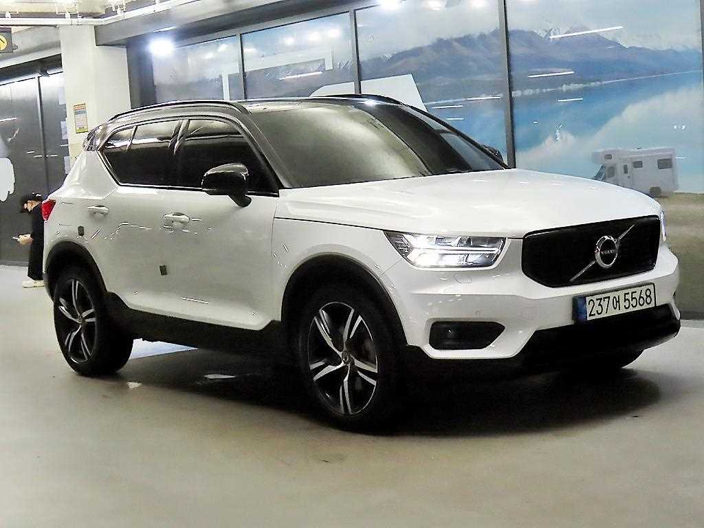 XC40 B4 AWD R-디자인 2021년식