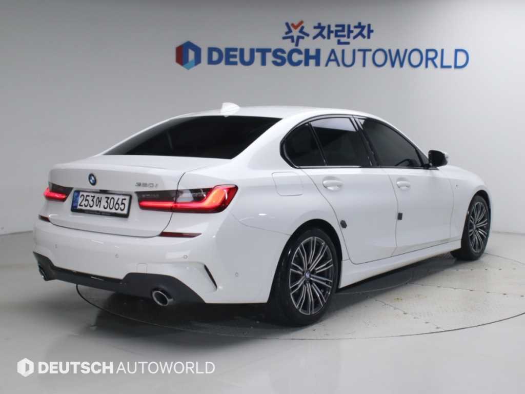 BMW 3시리즈 320i M 스포츠 사진 2/20