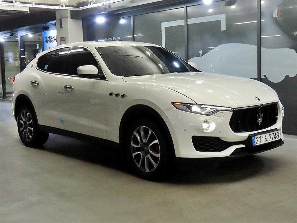 르반떼 3.0 AWD 프리미엄 2018년식