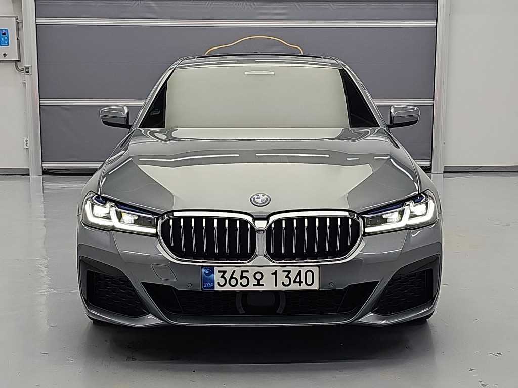 BMW 5시리즈 530e M 스포츠 사진 2/19