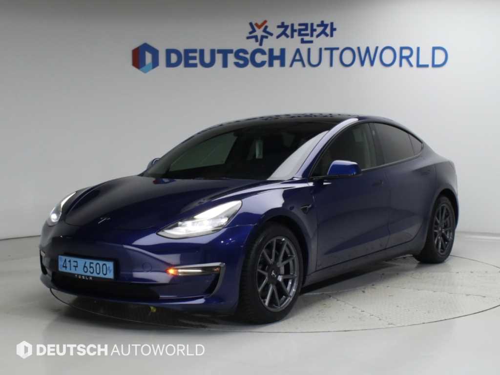 테슬라 모델 3 롱 레인지 사진