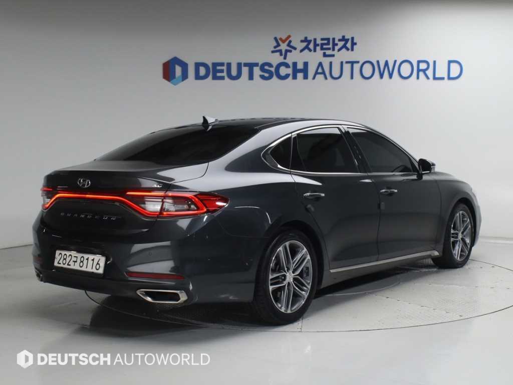 현대 그랜저 3.0 GDI 모던 베이직(렌터카) 사진 2/20