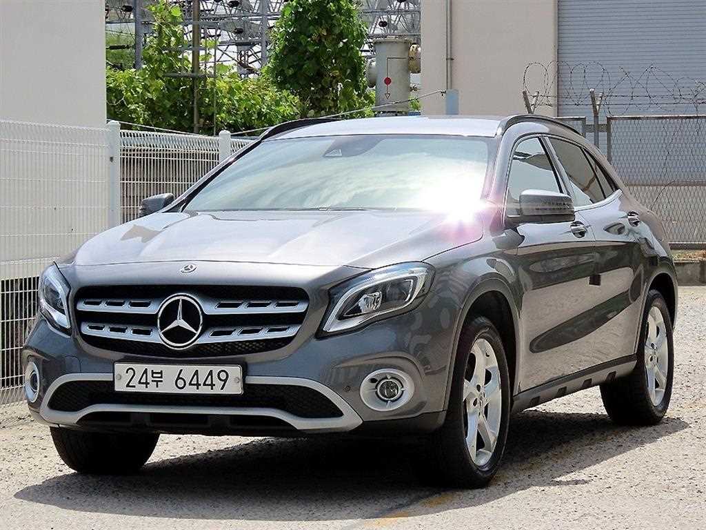 벤츠 GLA 클래스 GLA220 사진 2/20