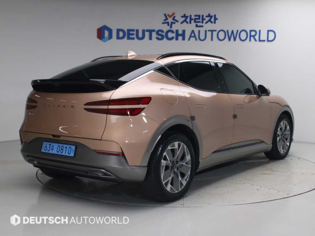 제네시스 GV60 스탠다드 2WD 사진 2/20