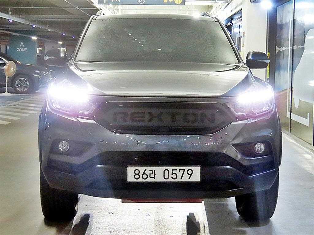 KGM 렉스턴 4WD 디젤 2.2 노블레스 사진 2/20