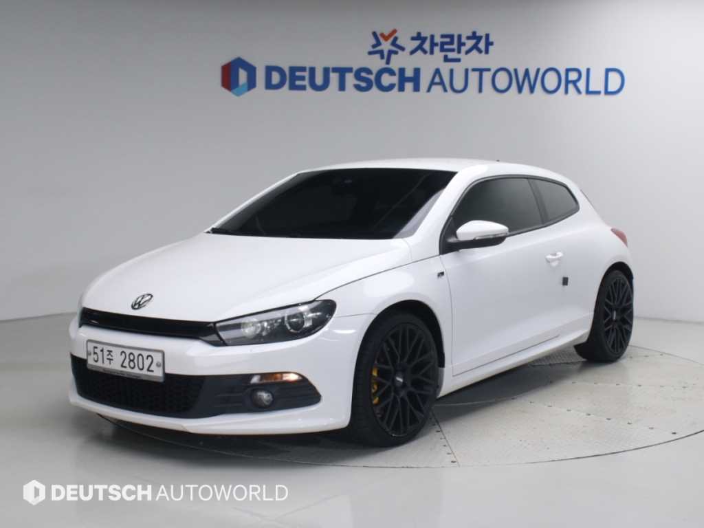폭스바겐 시로코 2.0 TDI R-LINE 사진