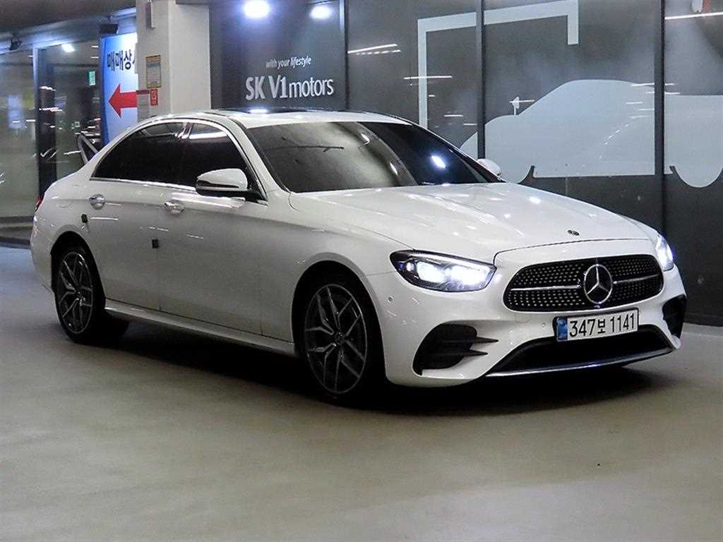 벤츠 E 클래스 E220d 4MATIC AMG라인 사진