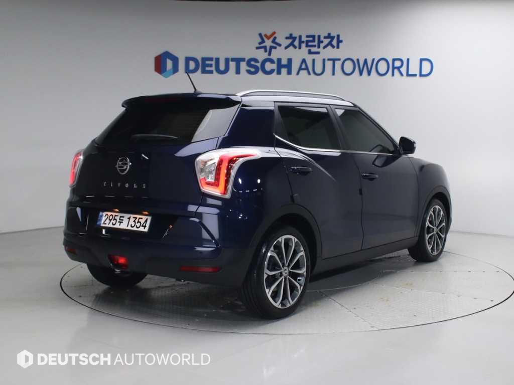 KGM 티볼리 디젤 2WD 1.6 LX 사진 2/20