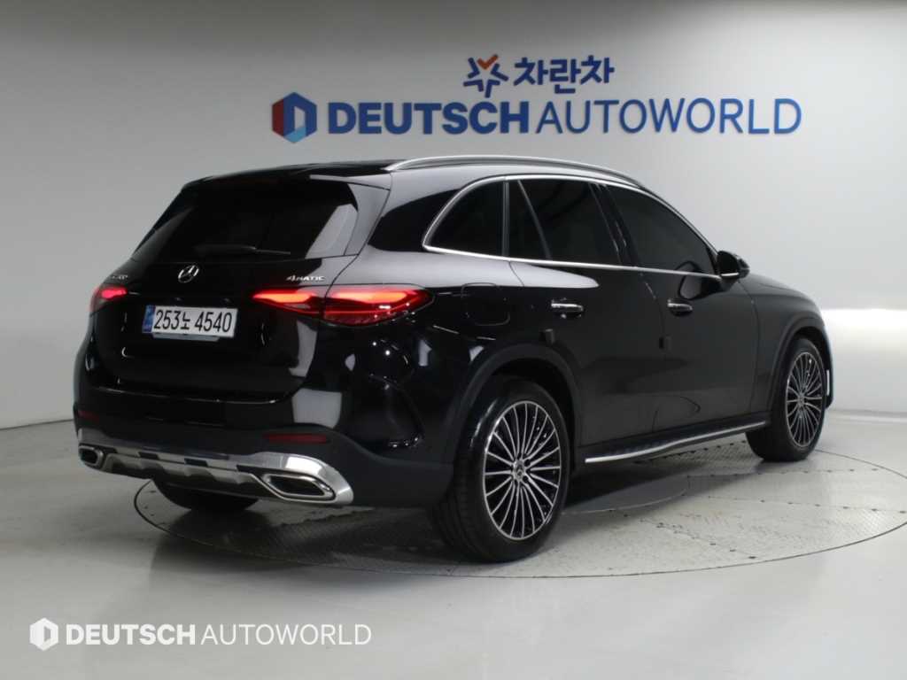 벤츠 GLC 클래스 GLC300 4MATIC 사진 2/20
