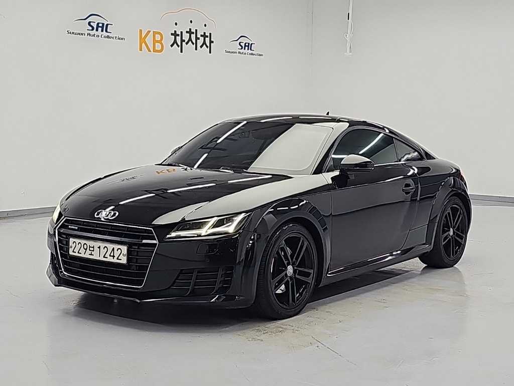 아우디 TT 쿠페 45 TFSI 콰트로 사진