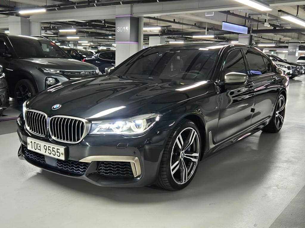 BMW 7시리즈 M760Li xDrive 사진 2/20