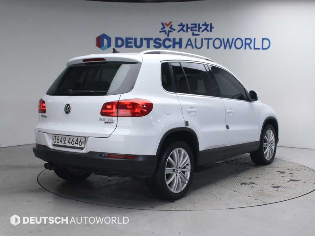 폭스바겐 티구안 2.0 TDI 프리미엄 사진 2/20