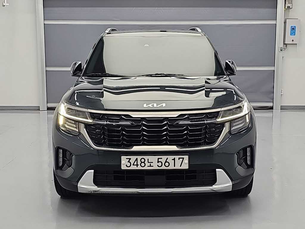기아 셀토스 가솔린 2.0 4WD 프레스티지 사진 2/18