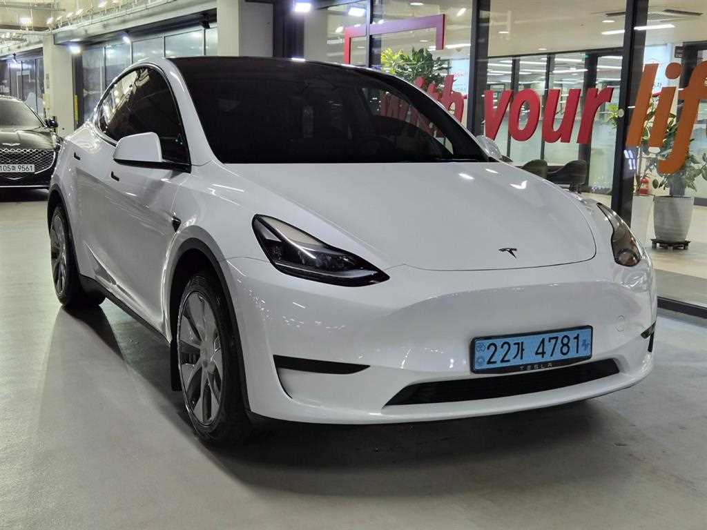 모델 Y RWD 2023년식