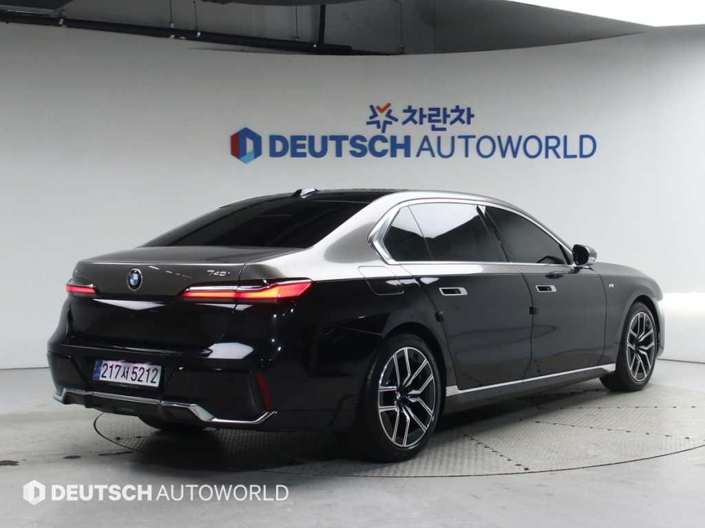 BMW 7시리즈 740d xDrive M 스포츠 사진 2/20