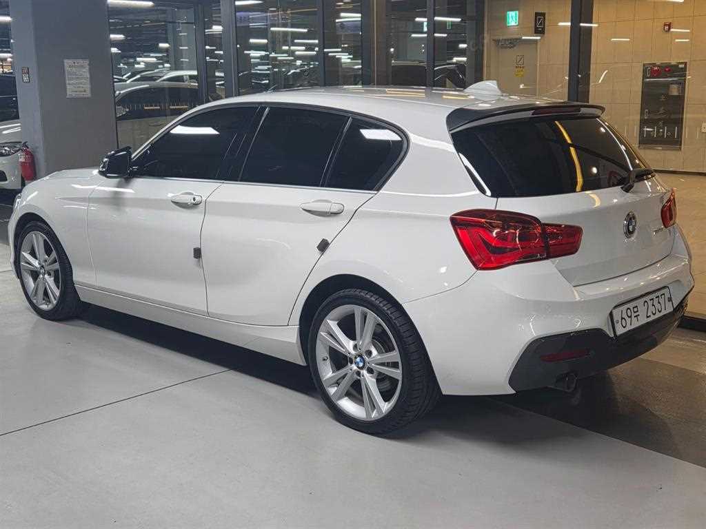 BMW 1시리즈 118d 스포츠 스페셜 에디션 사진 2/20