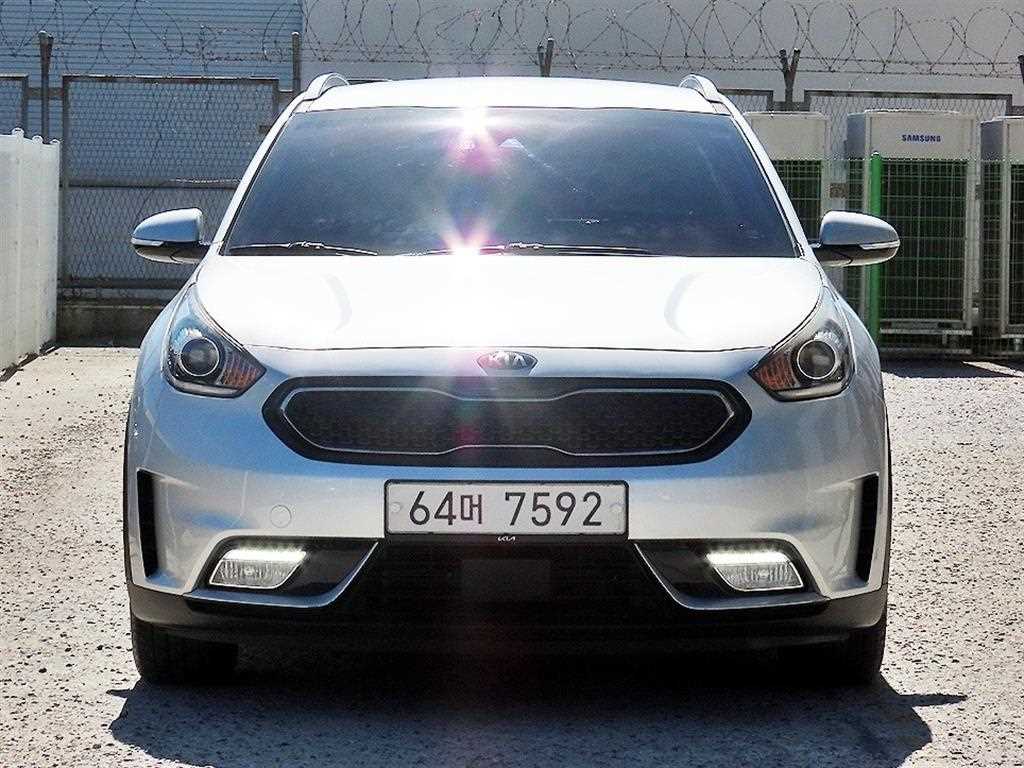 기아 니로 1.6 하이브리드 프레스티지 사진
