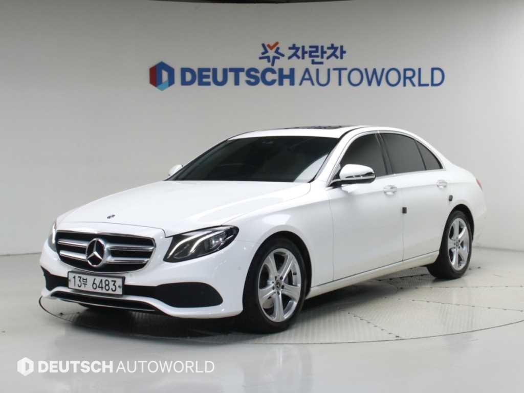 벤츠 E 클래스 E200 아방가르드 사진