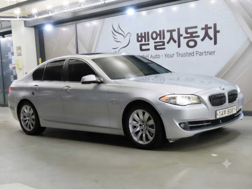 BMW 5시리즈 528i 사진