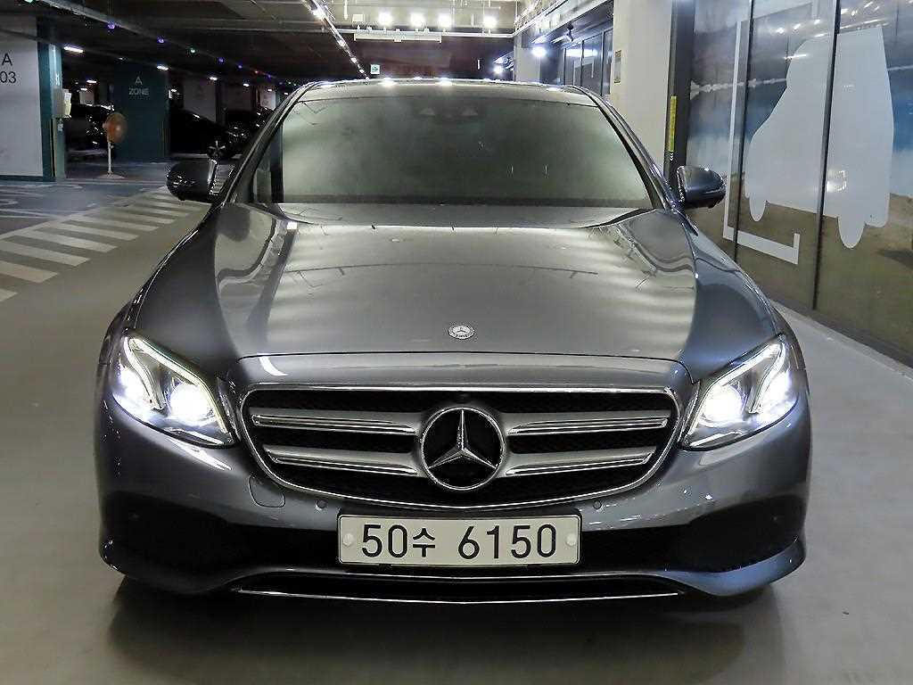 벤츠 E 클래스 E300 4MATIC 아방가르드 사진 2/20