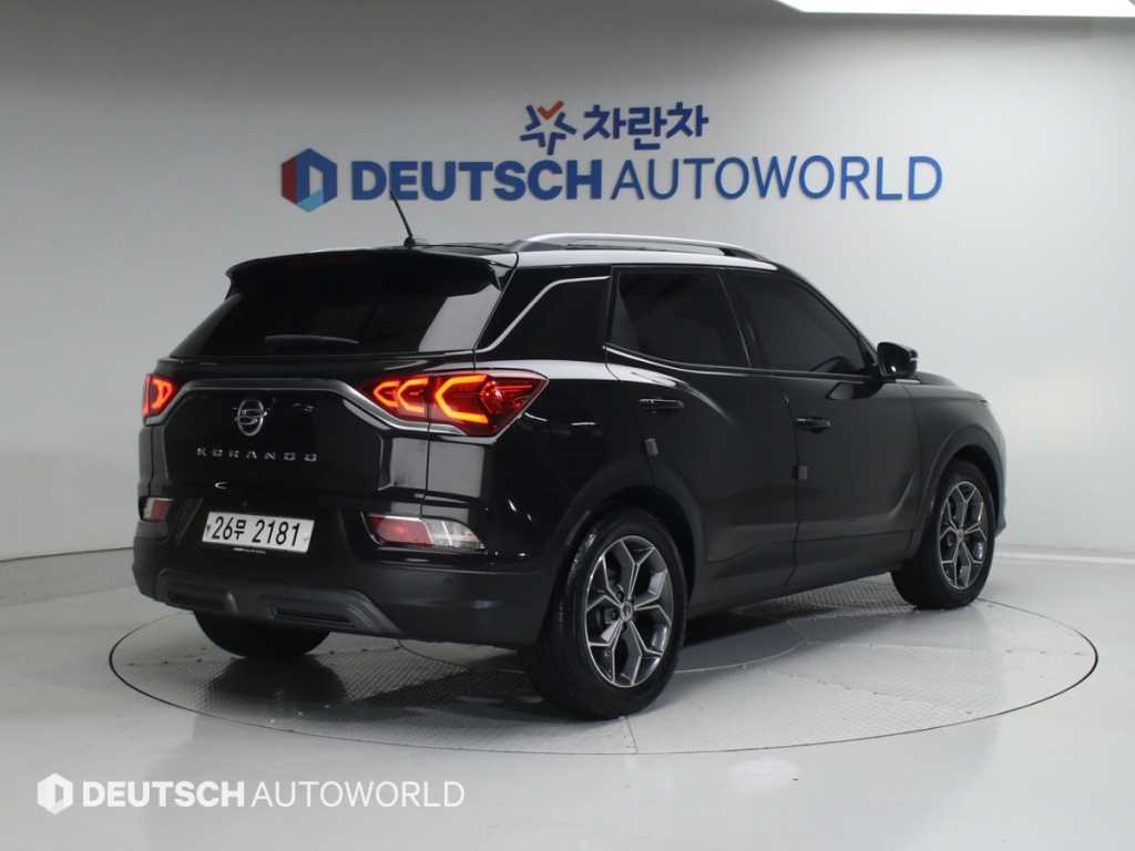 KGM 코란도 2WD 디젤 1.6 딜라이트 플러스 사진 2/20
