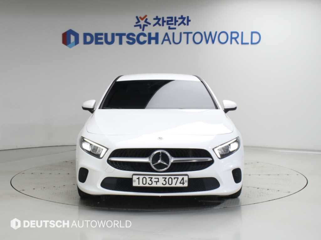 벤츠 A 클래스 A250 4MATIC 세단 사진