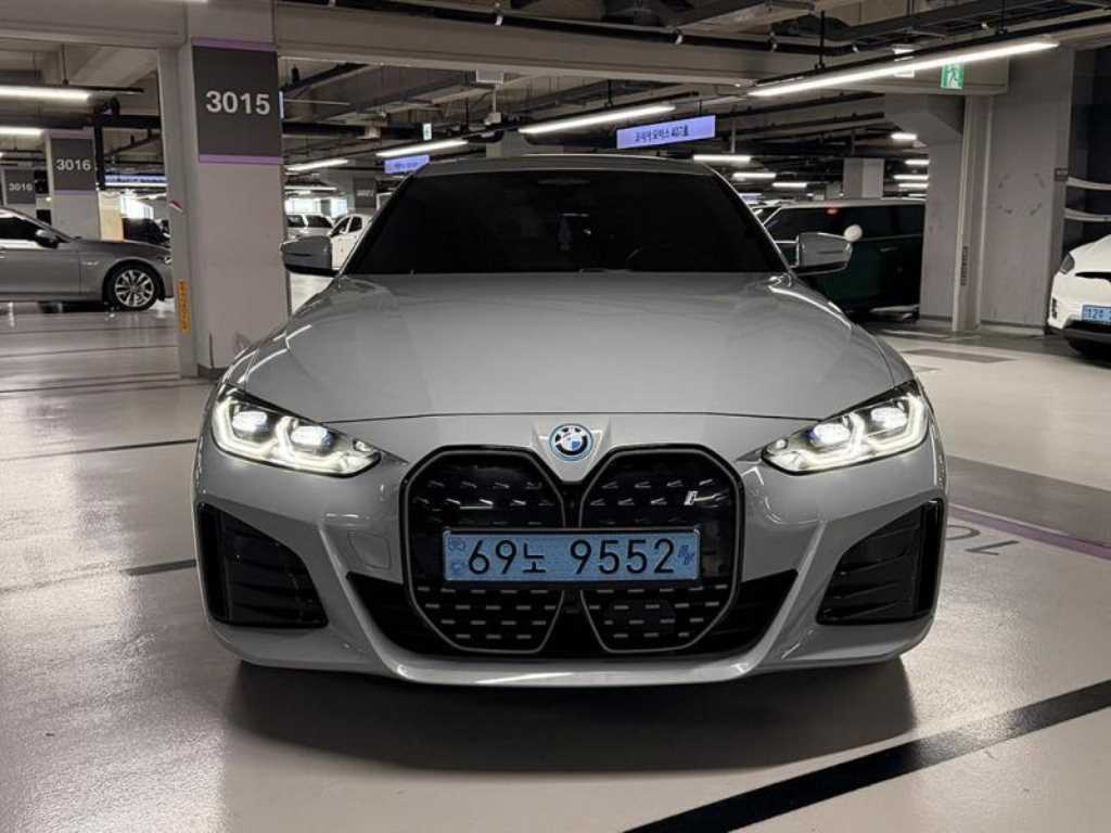 BMW i4 eDrive 40 M 스포츠 프로 사진