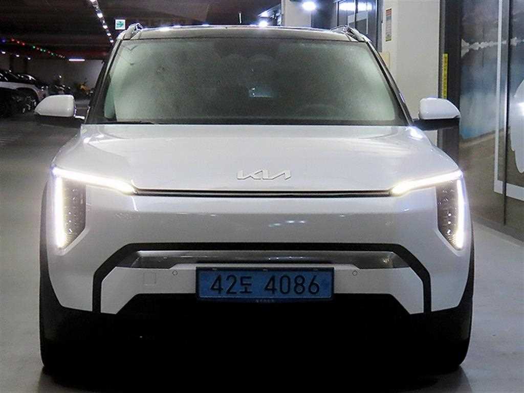 기아 EV3 롱레인지 2WD 어스 사진 2/20