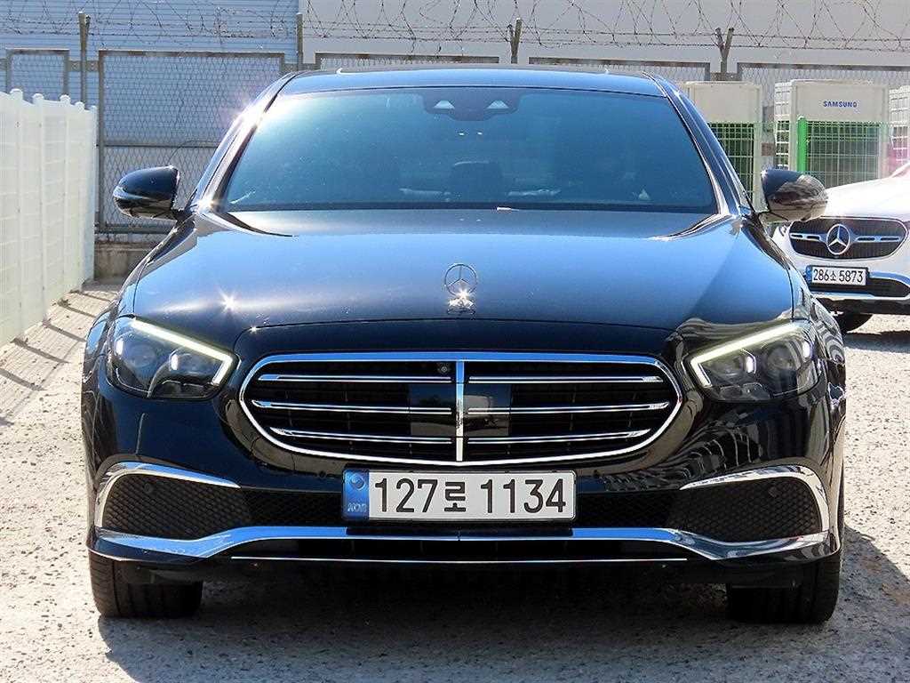 벤츠 E 클래스 E220d 4MATIC 익스클루시브 사진