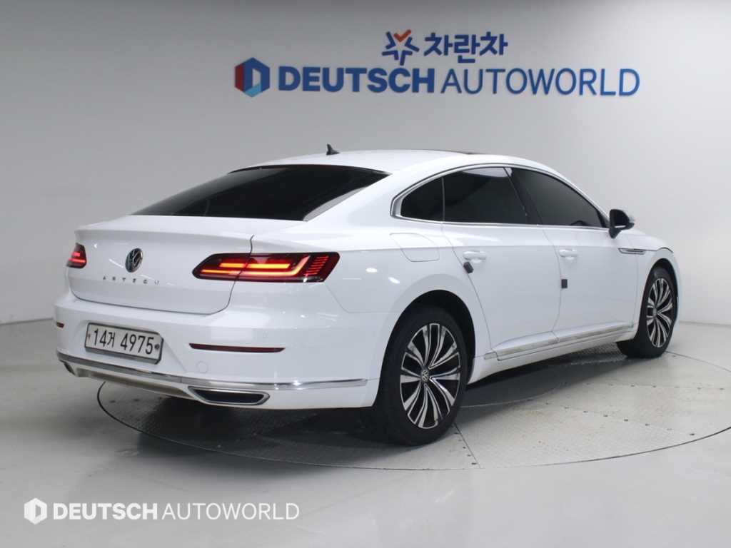 폭스바겐 아테온 2.0 TDI 엘레강스 프리미엄 사진 2/20