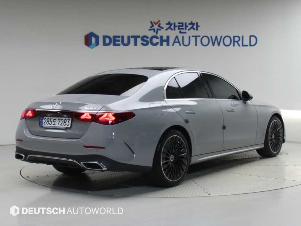 벤츠 E 클래스 E300 4MATIC AMG Line 프리미어 스페셜 사진 2/20