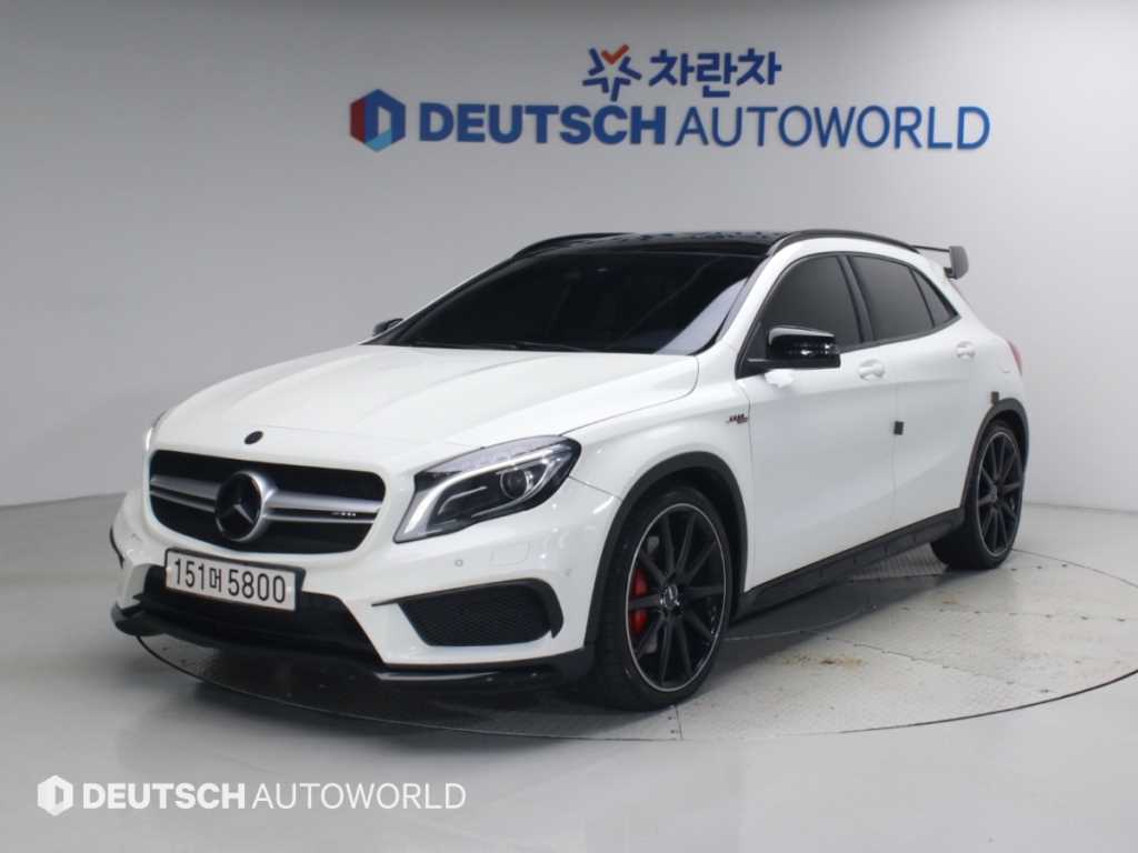 벤츠 GLA 클래스 GLA45 AMG 4MATIC 사진