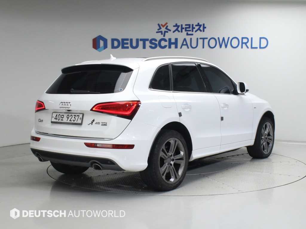 아우디 Q5 45 TDI 콰트로 사진 2/20
