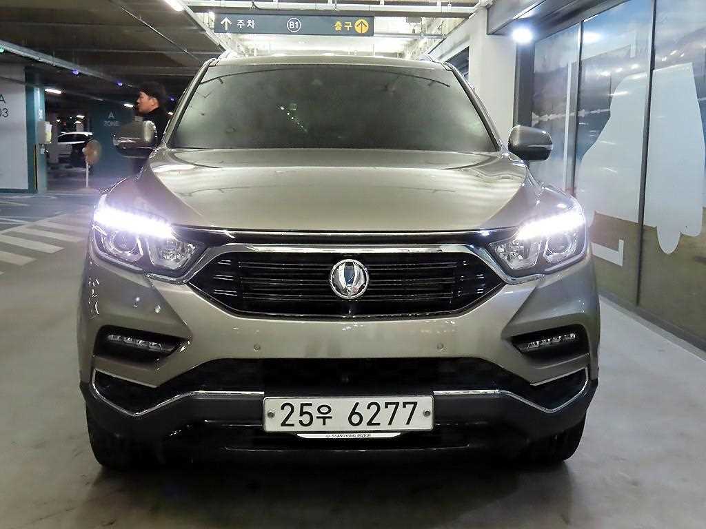 KGM 렉스턴 디젤 2.2 4WD 마제스티 사진 2/20