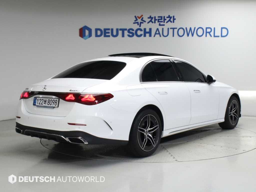 벤츠 E 클래스 E300 4MATIC 익스클루시브 사진 2/20