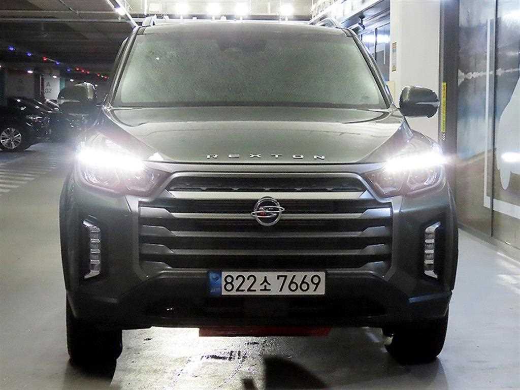 KGM 렉스턴 디젤 2.2 4WD 프레스티지 사진 2/20