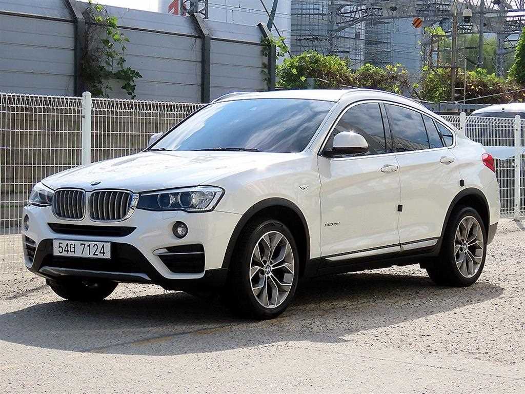 BMW X4 xDrive 20d 사진 2/20