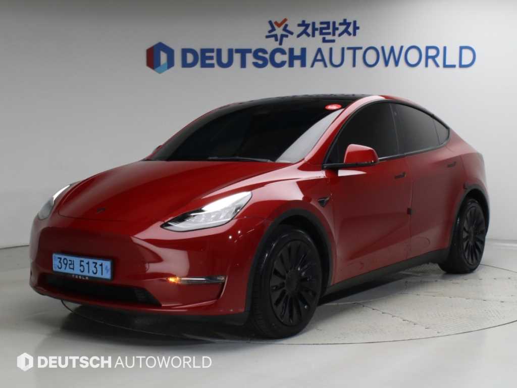 테슬라 모델 Y 롱 레인지 사진