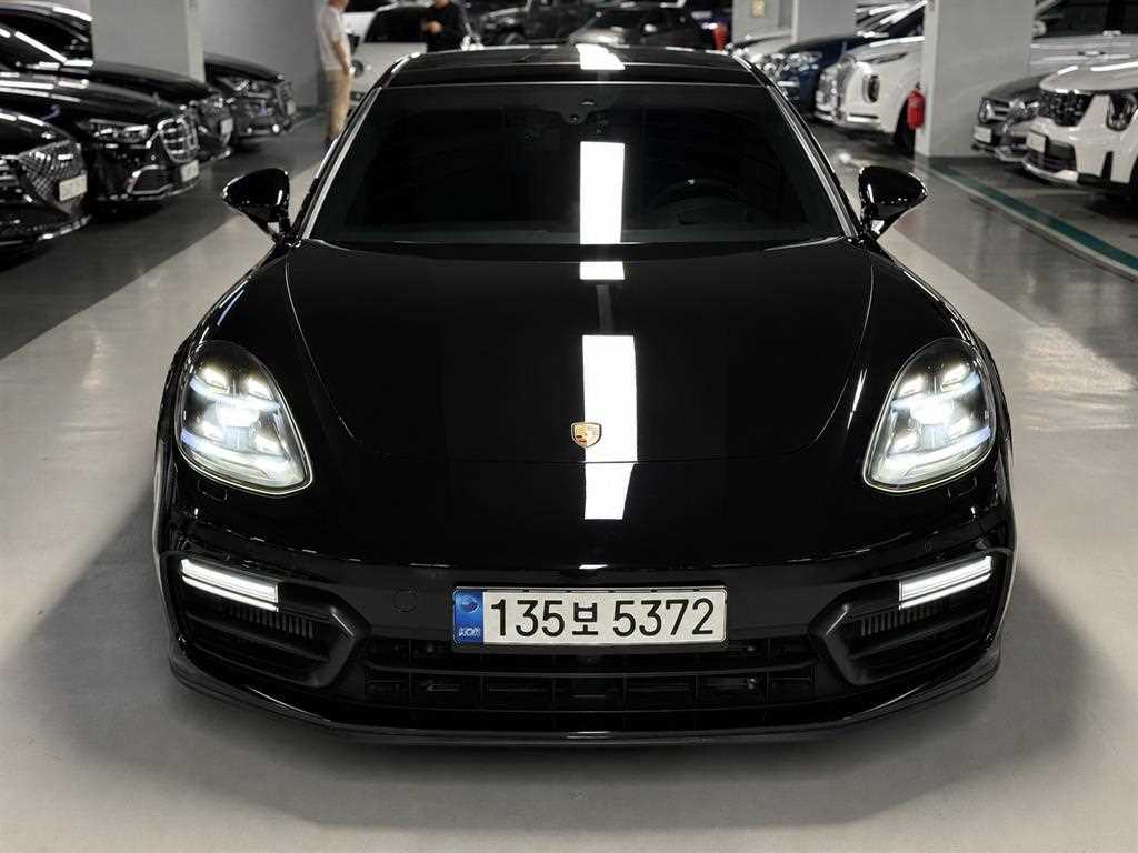 포르쉐 파나메라 4.0 GTS 사진 2/20