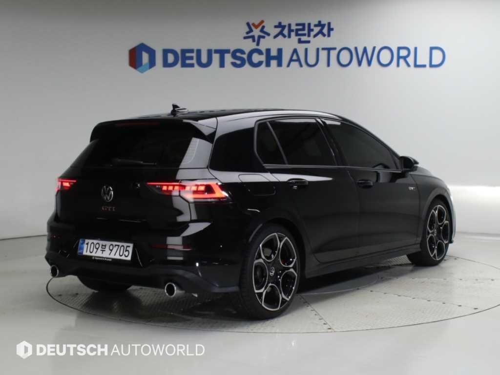 폭스바겐 골프 2.0 GTI 사진 2/20
