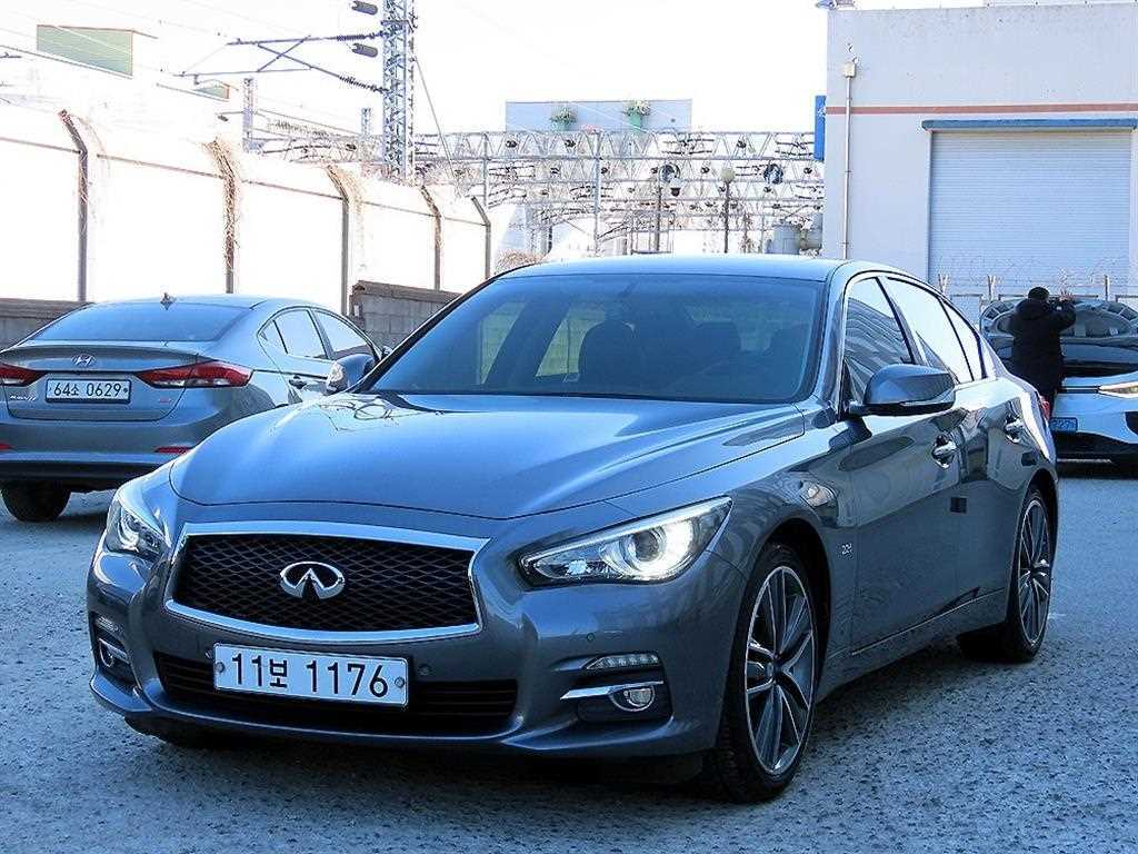 인피니티 Q 2.2D 프리미엄 사진 2/20