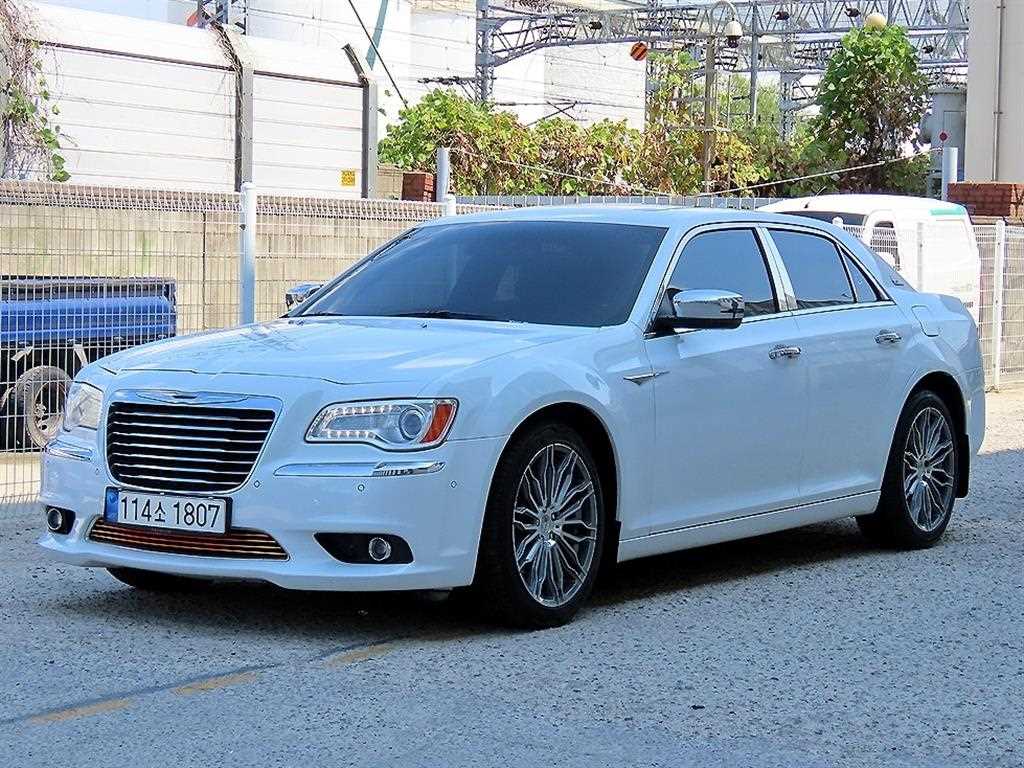 크라이슬러 300C 3.0 디젤 사진 2/20