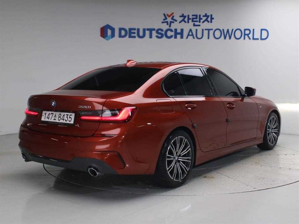 BMW 3시리즈 320i M 스포츠 사진 2/20