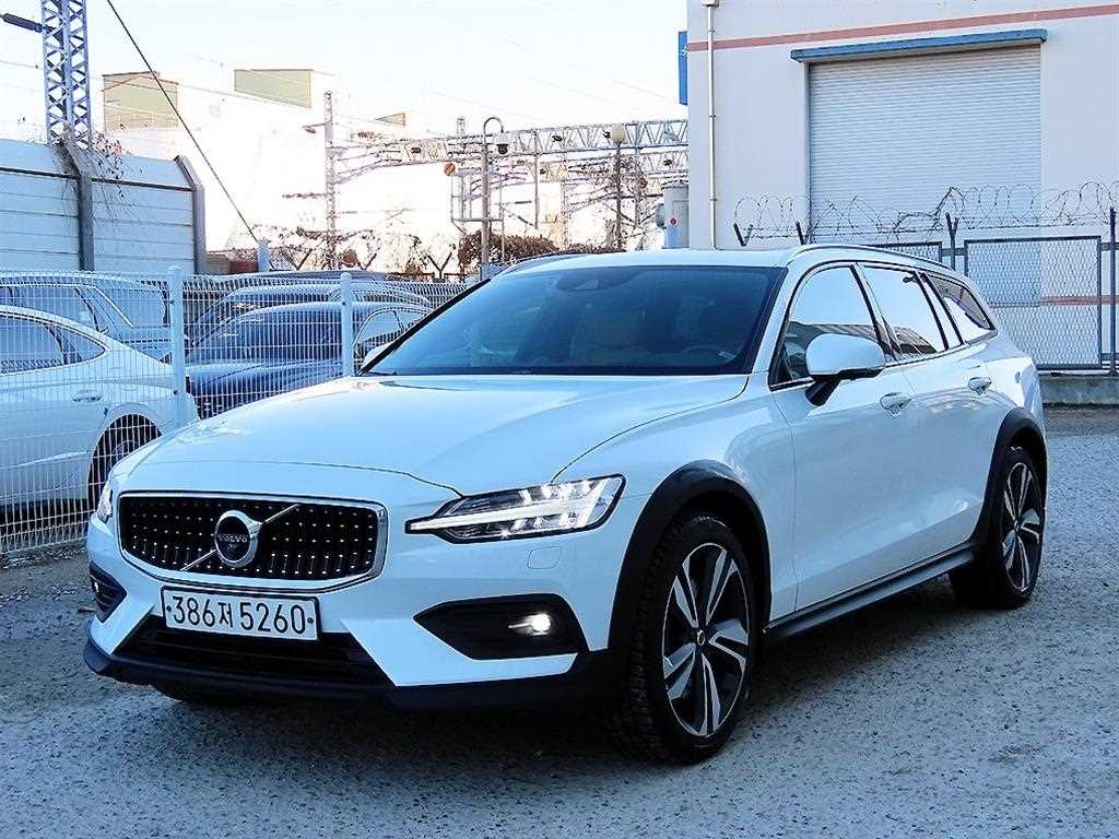 볼보 V60 2.0 T5 프로 AWD 사진 2/20