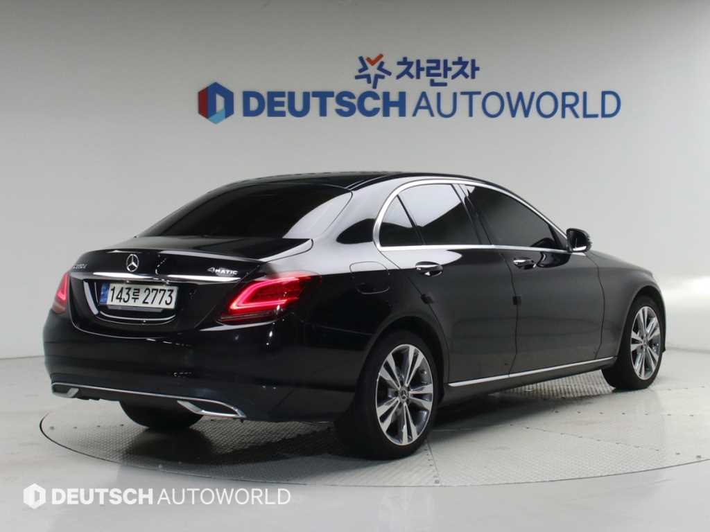 벤츠 C 클래스 C220 d 4MATIC 아방가르드 사진 2/20