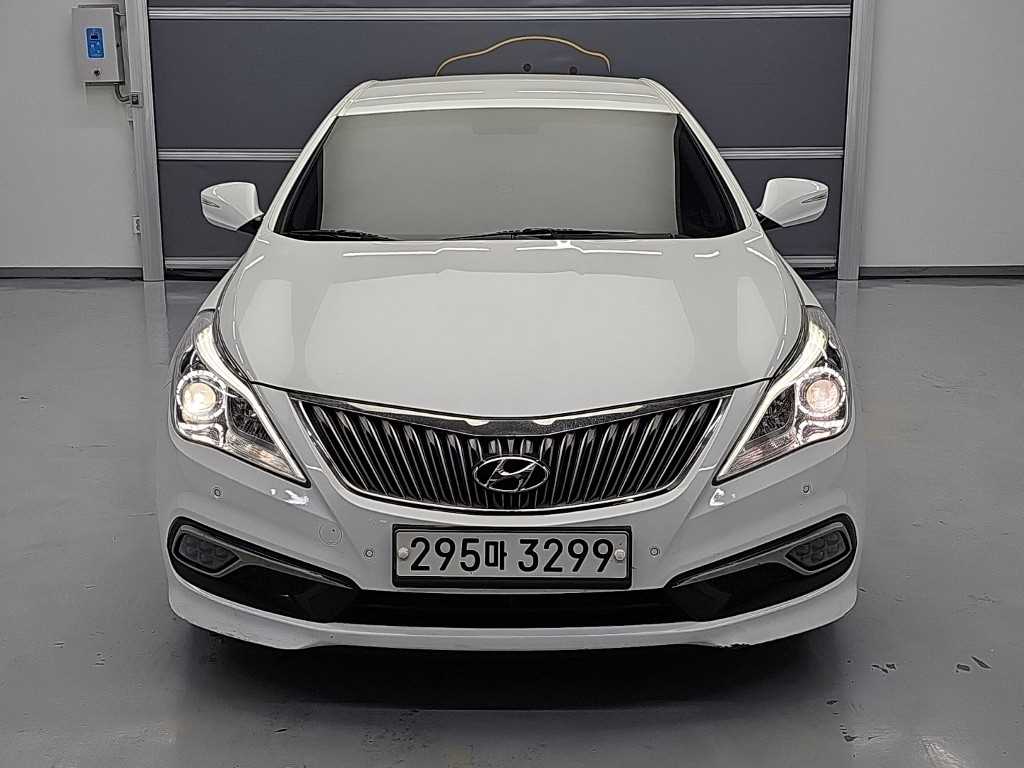 현대 그랜저 HG220 PREMIUM 사진 2/20