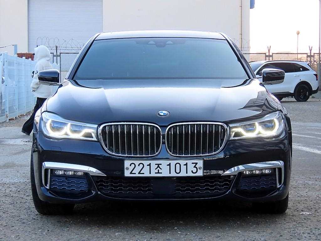BMW 7시리즈 730Ld xDrive M 스포츠 사진