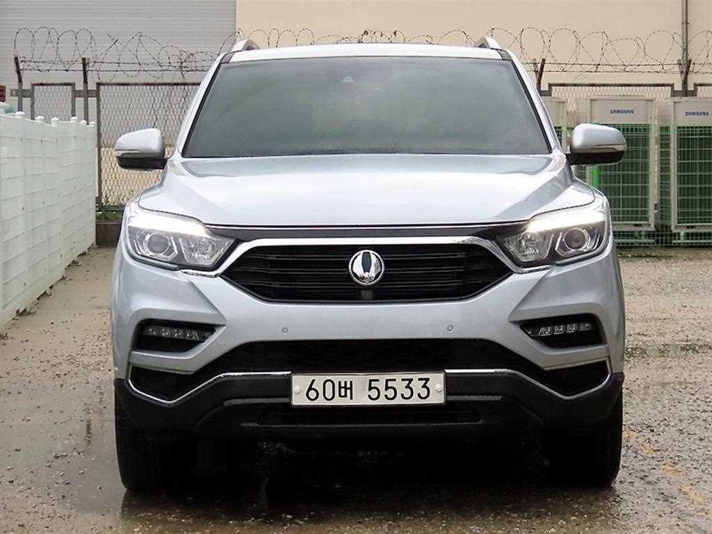 KGM 렉스턴 디젤 2.2 4WD 헤리티지 사진 2/20